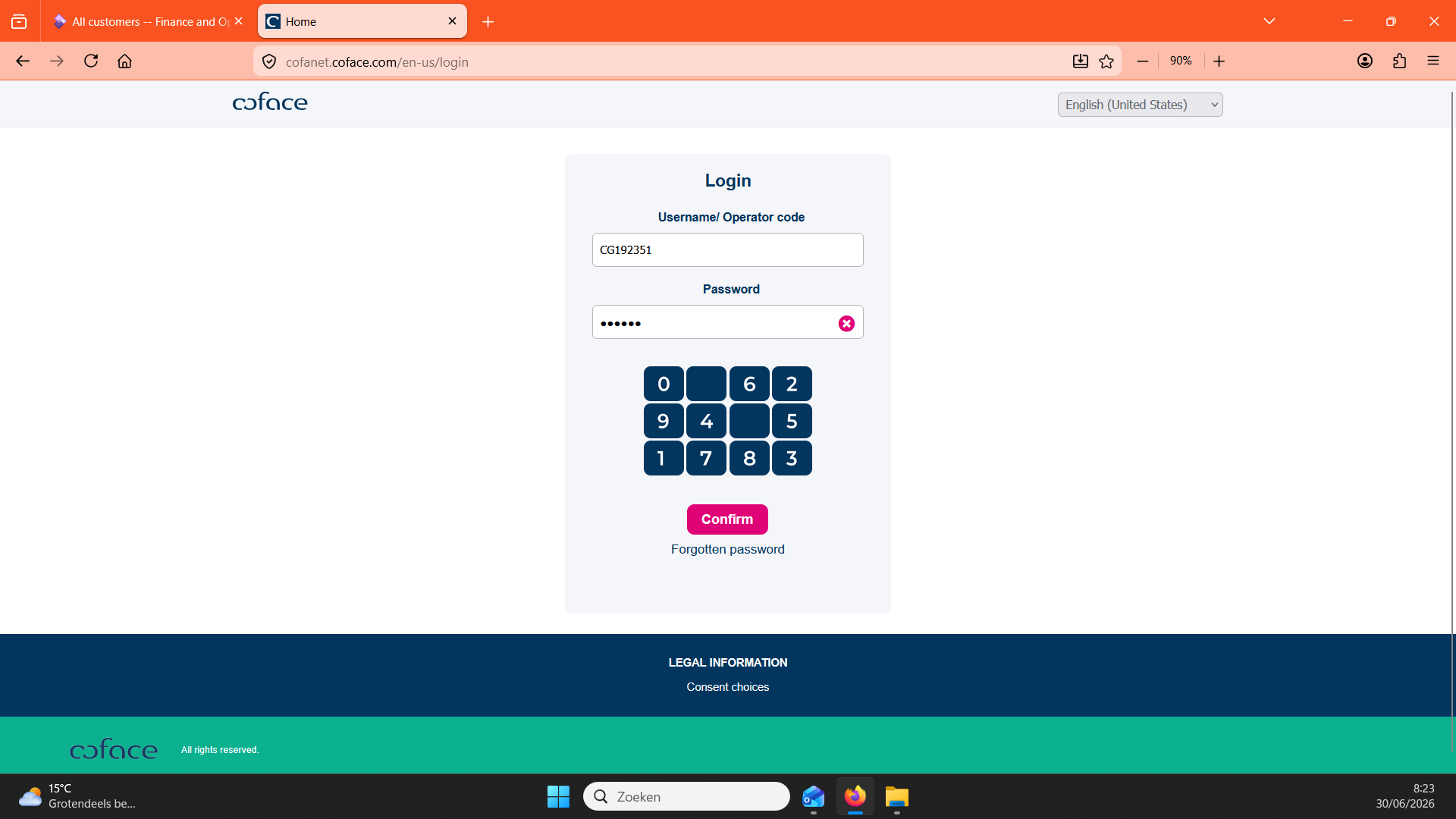 Step #2: Vul je gebruikersnaam in, voer je wachtwoord in via het virtuele toetsenbord en klik op Confirm.