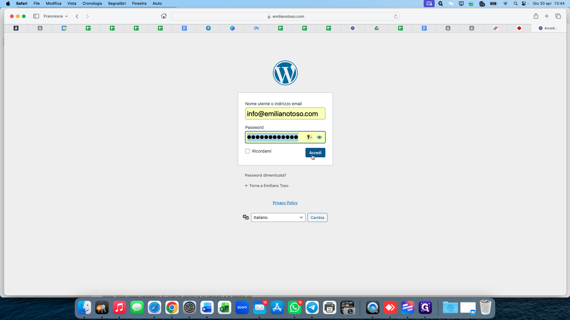Step #1: Log in to your WordPress dashboard by clicking Accedi.